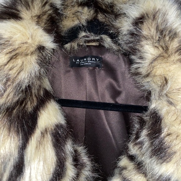 Laundry by Shelli Segal Fur Coat - Picture 2 of 3